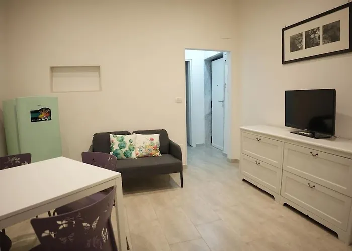 Bari, Puglia. E Facile Da Raggiungere !!